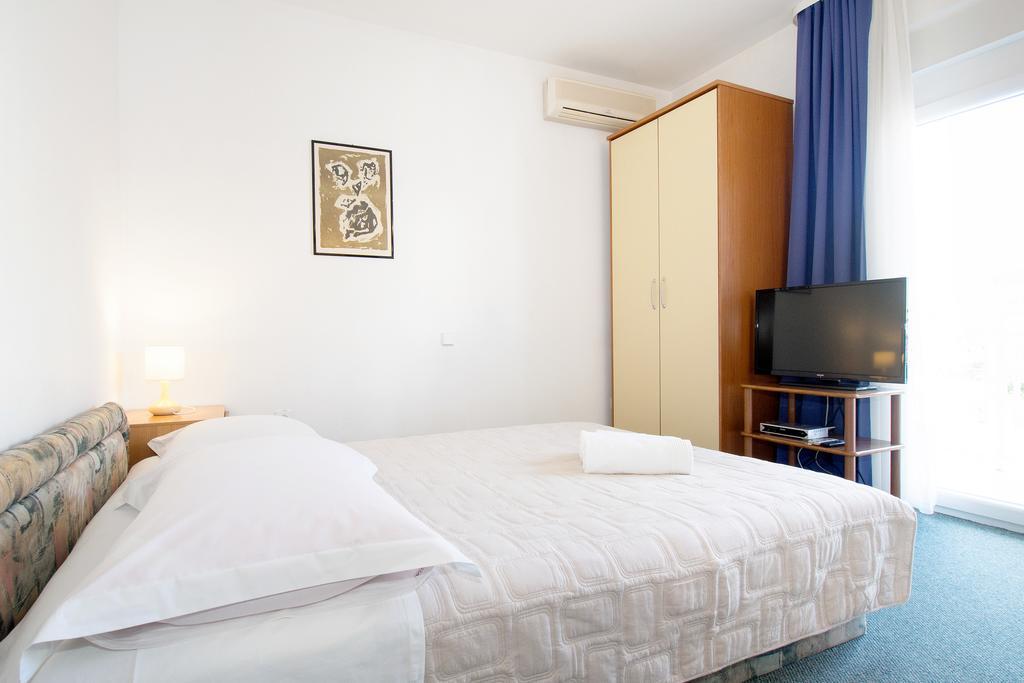 Beach Guesthouse Mediteran Podstrana Rum bild